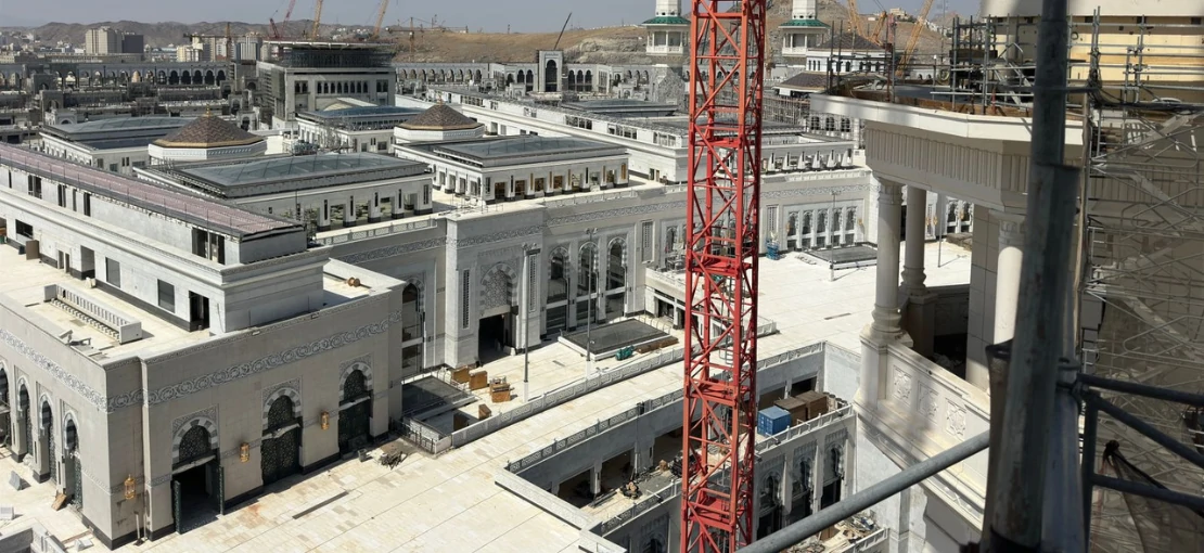 Enhancements to the Holy Mosque in Mecca